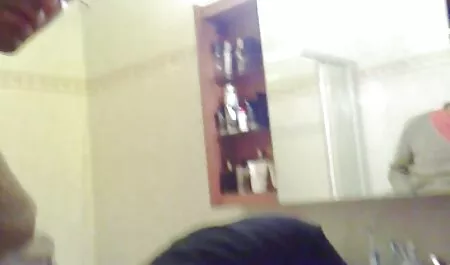 Cali Cassidey fazonos pina baszik egy srác, akivel csak találkozott.