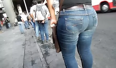 Aranyos szőke szar izzadt punci szalag