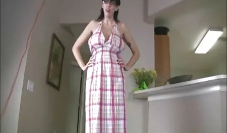 Latin szórakozik egy kemény kakas egy izmos pina amatőr videó