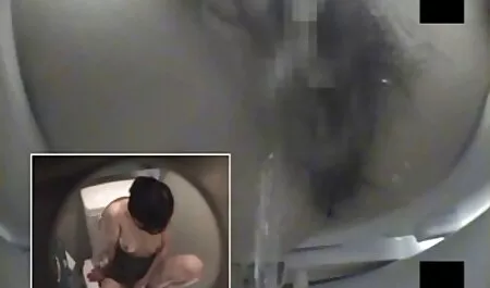 Mai satsuki leveszi a pici punci bugyiját, hogy rázza a nagy faszt több hotajp com.