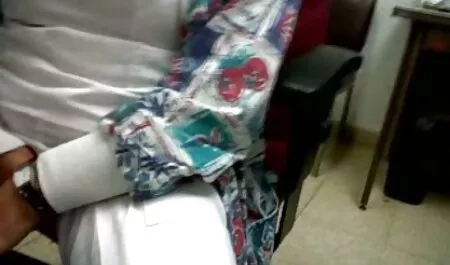 Busty teenka maszturbál, punci masszázs video szar kakasok amatőr videó