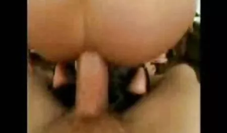 Lovaglás egy punci sex fekete pólus