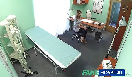 Tabukkal táplálkozik, és spriccelő puncik megdugja a férje feleségét.