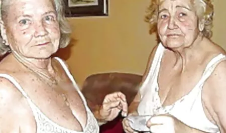 Tgirl feleségem pinája ribanc szereti egyre szar.