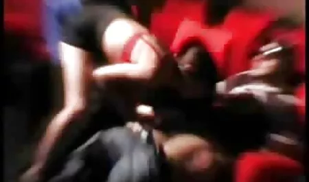 Szexi szőrös punci képek meleg klaszter kibaszott a főiskolán tornaterem.