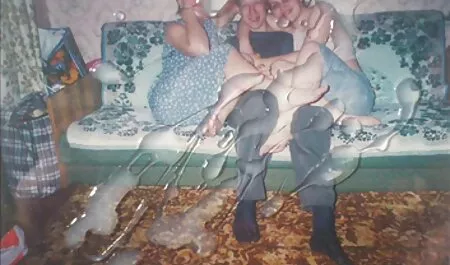 ő fincsi punci játszik vele megbízható vibrátor
