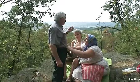 Twink szőrös puncik kap egy Kézimunka