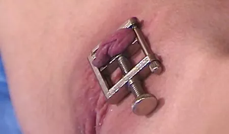 Izzy punci pornó pezsgő a crimpeye amatőr videó