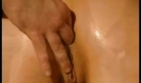 Két kanos herék szopni, maszturbálni a kamera előtt. punci nyalás videó